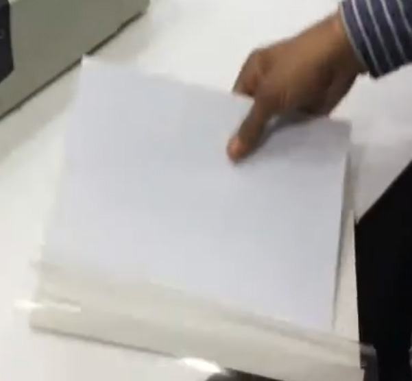reliure en couverture pré-encollée